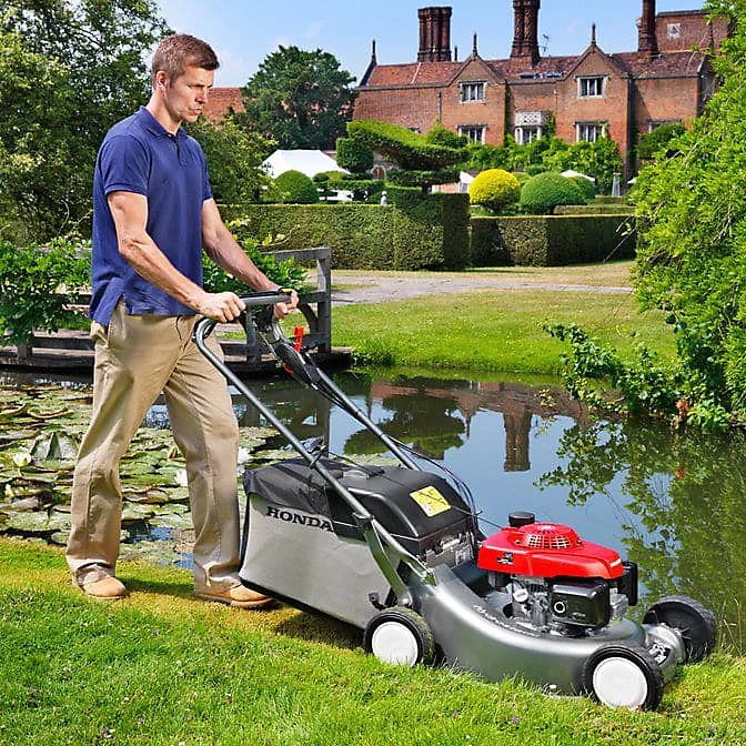 Honda HRD 536 QX 53cm Petrol Self-Propelled Lawnmower - view 2