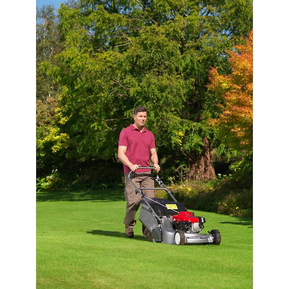 Honda HRD 536 QX 53cm Petrol Self-Propelled Lawnmower - view 3