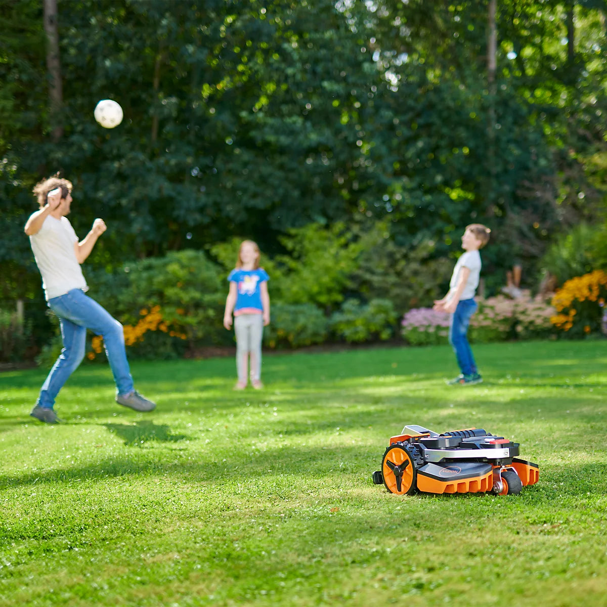 WORX Landroid Vision S250 250m² Robotic Lawnmower WR202E - view 5